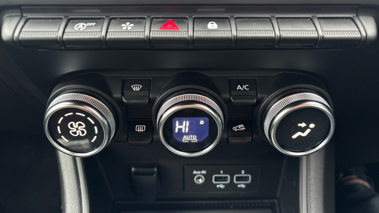 Renault Captur 1.3 Mild hybrid 140 R.S. Line 5dr Petrol Hatchback